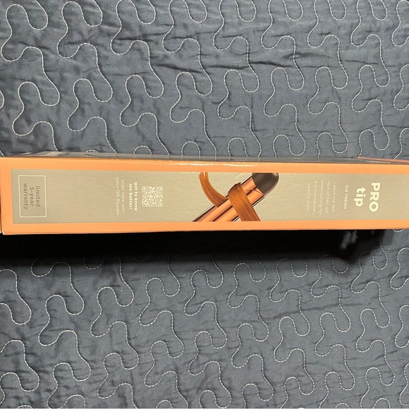 Conair infinity pro 1.25 inch rose gold titanium curling iron for loose curls - Picture 4 of 7